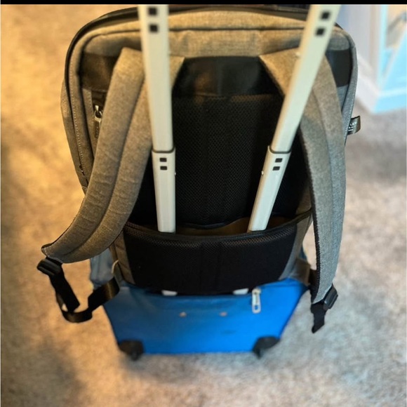 Briggs & Riley™ Medium Backpack (Gray)
Model # ZK260-10. - Picture 9 of 10